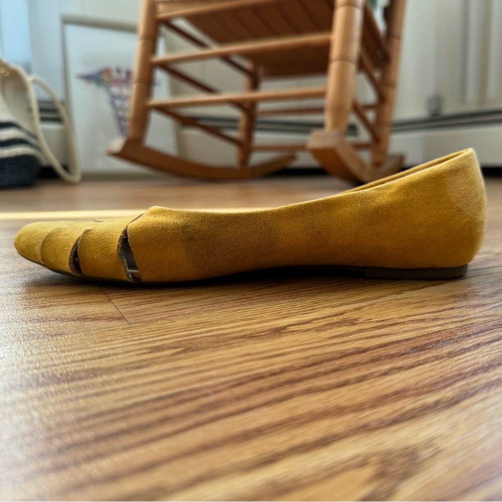 Yellow Flats - Size 6 Ana